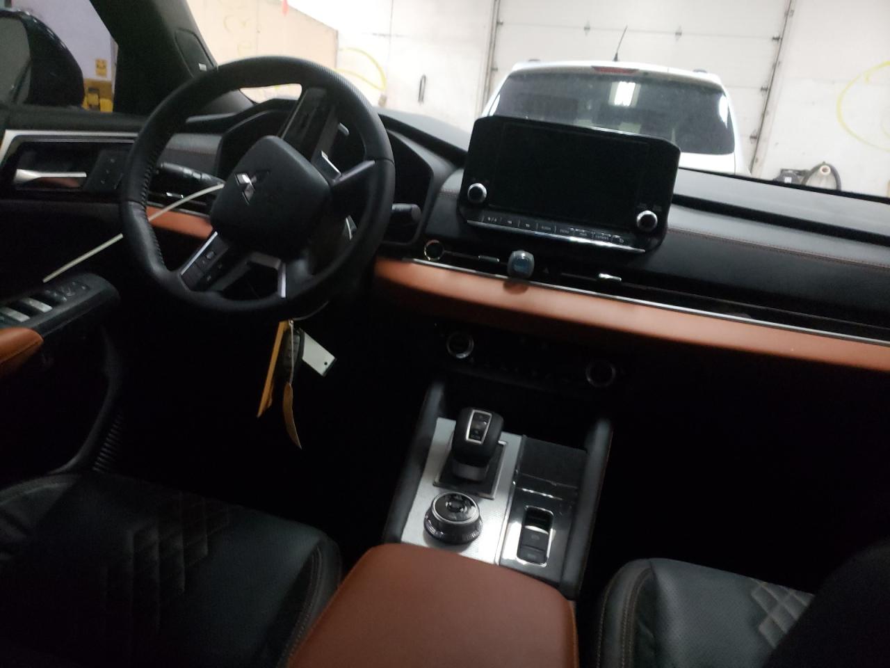 Photo 9 from auction – 2022 MITSUBISHI OUTLANDER with VIN JA4J4VA82NZ005286