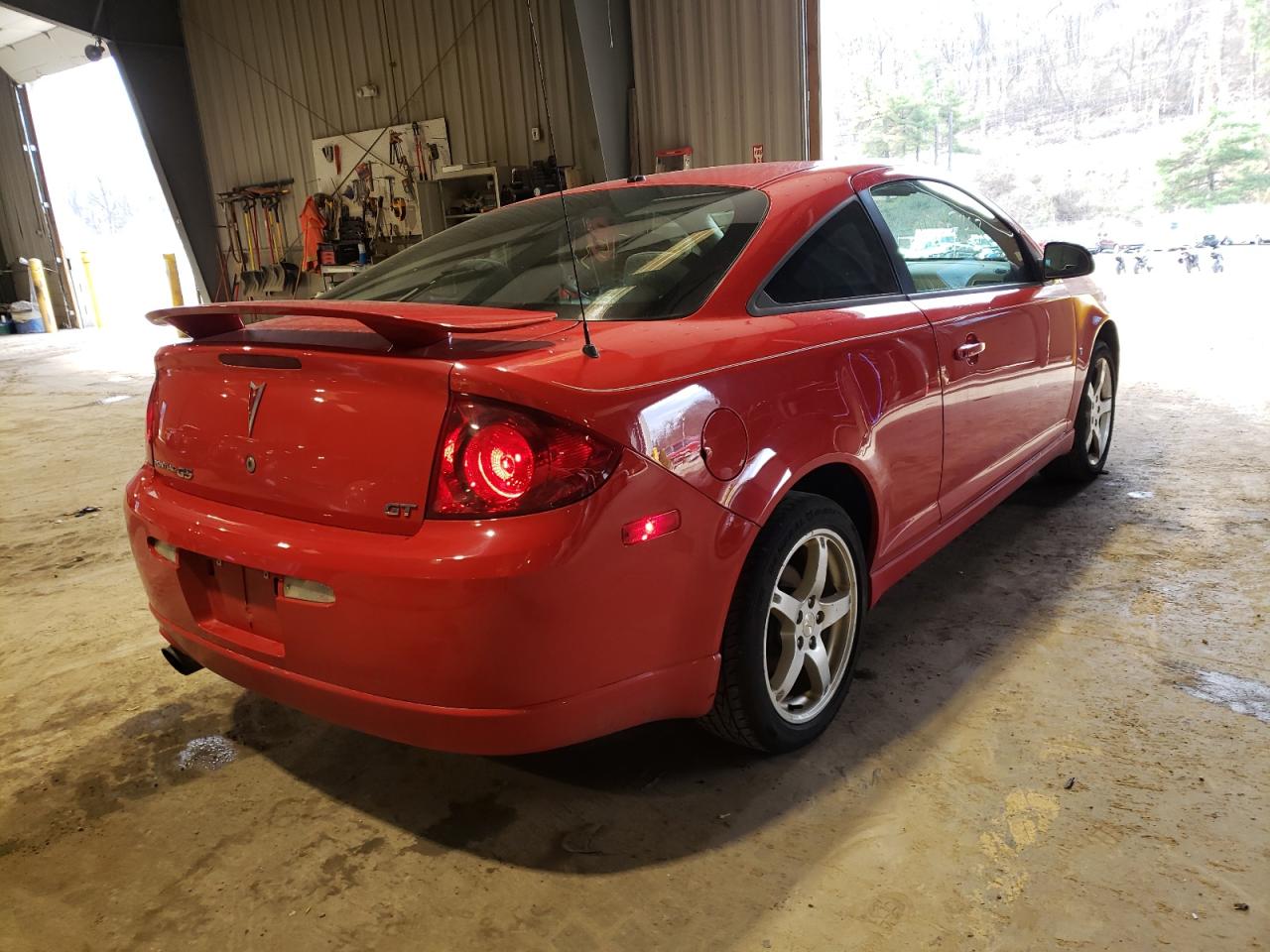 Photo 4 from auction – 2007 PONTIAC G5 GT with VIN 1G2AN15B877243437