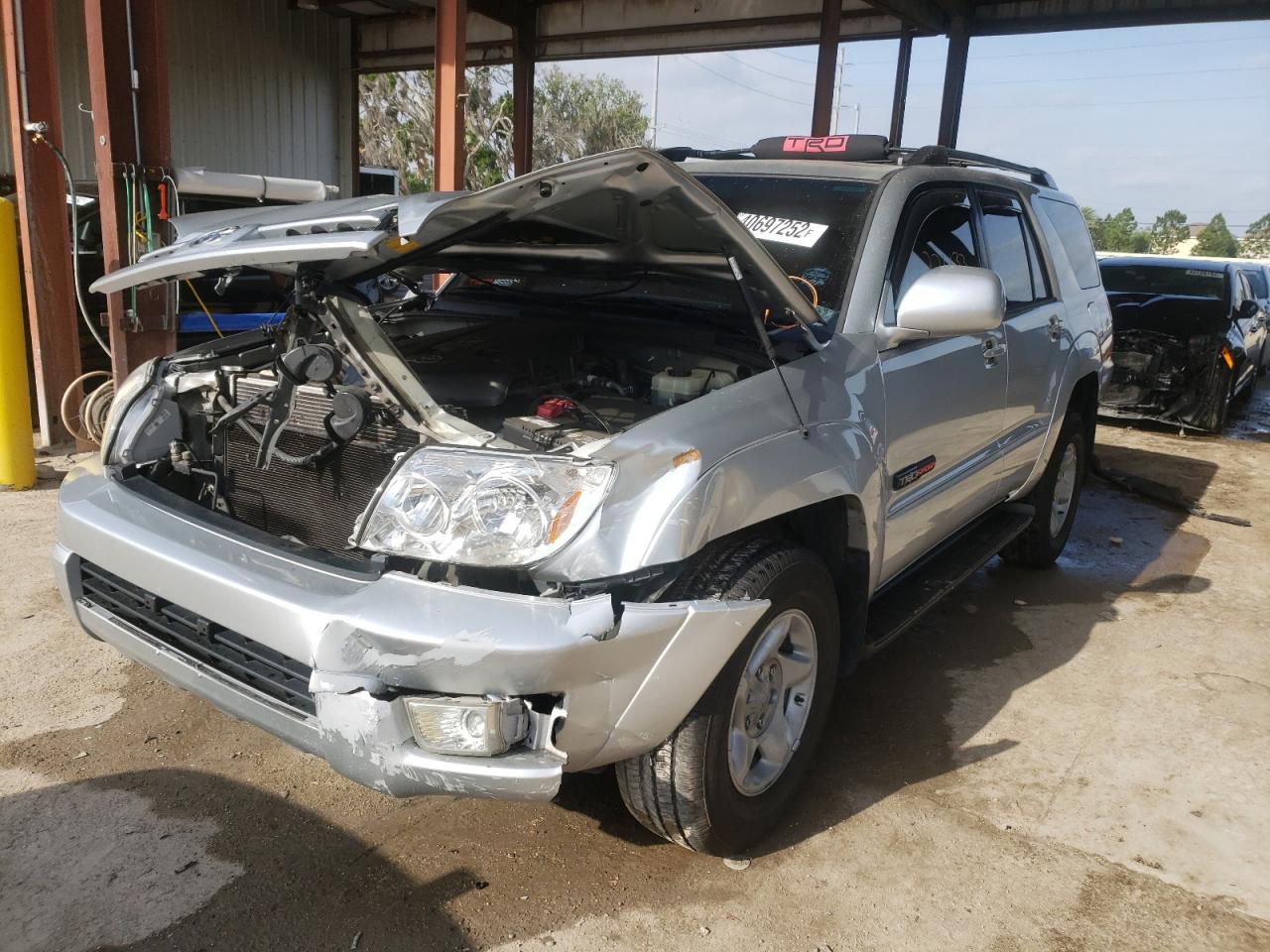 Photo 2 from auction – 2004 TOYOTA 4RUNNER SR with VIN JTEZU14R148019234