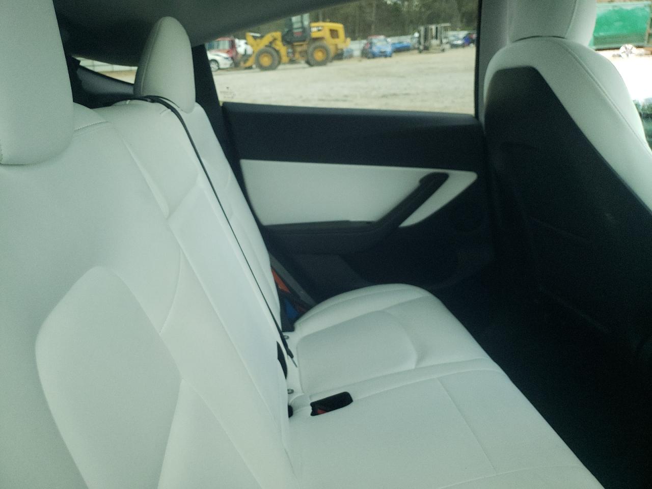 Photo 6 from auction – 2021 TESLA MODEL Y with VIN 5YJYGDEE9MF202773