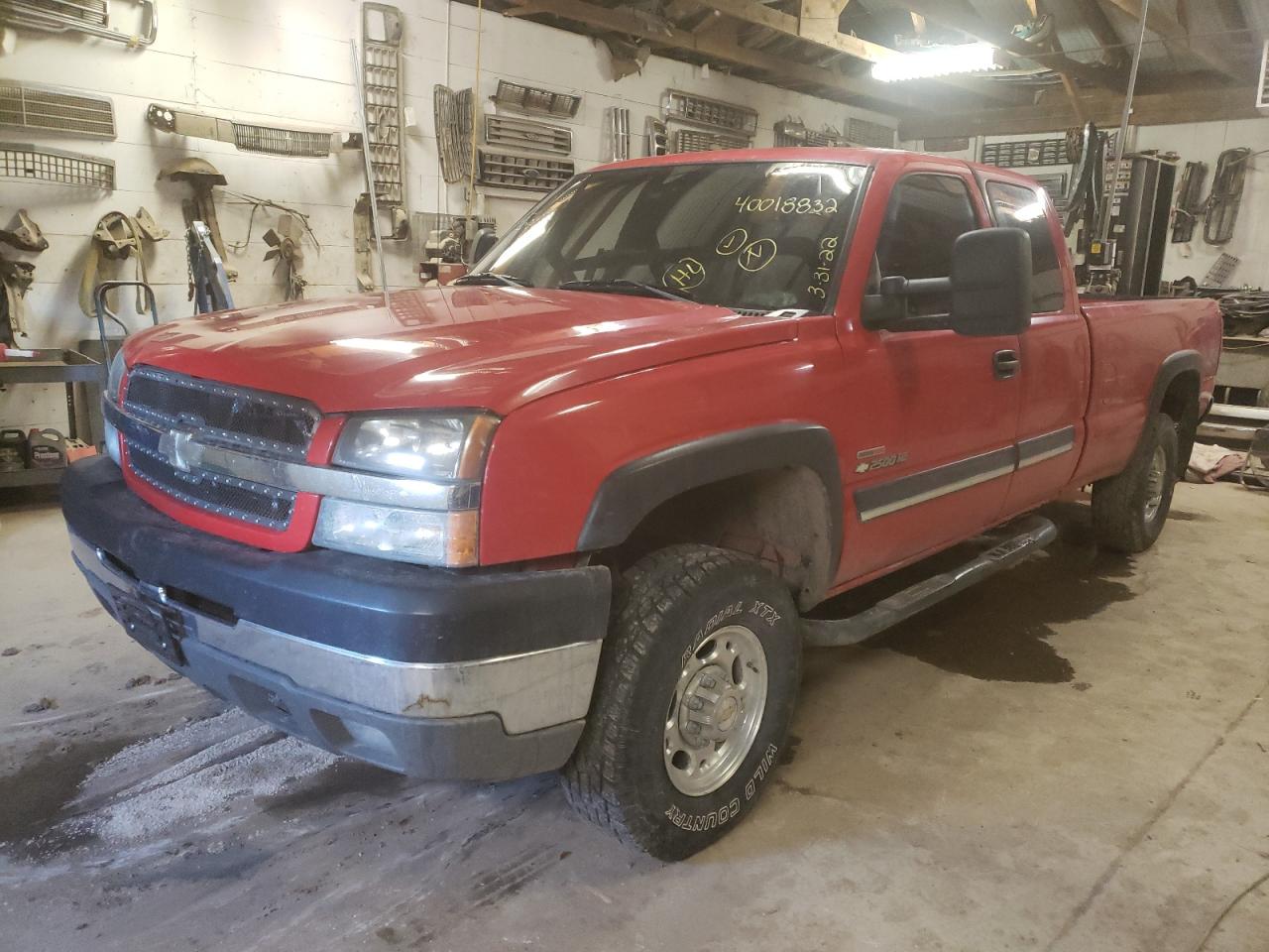 Photo 2 from auction – 2003 CHEVROLET SILVERADO with VIN 1GCHK29163E146656