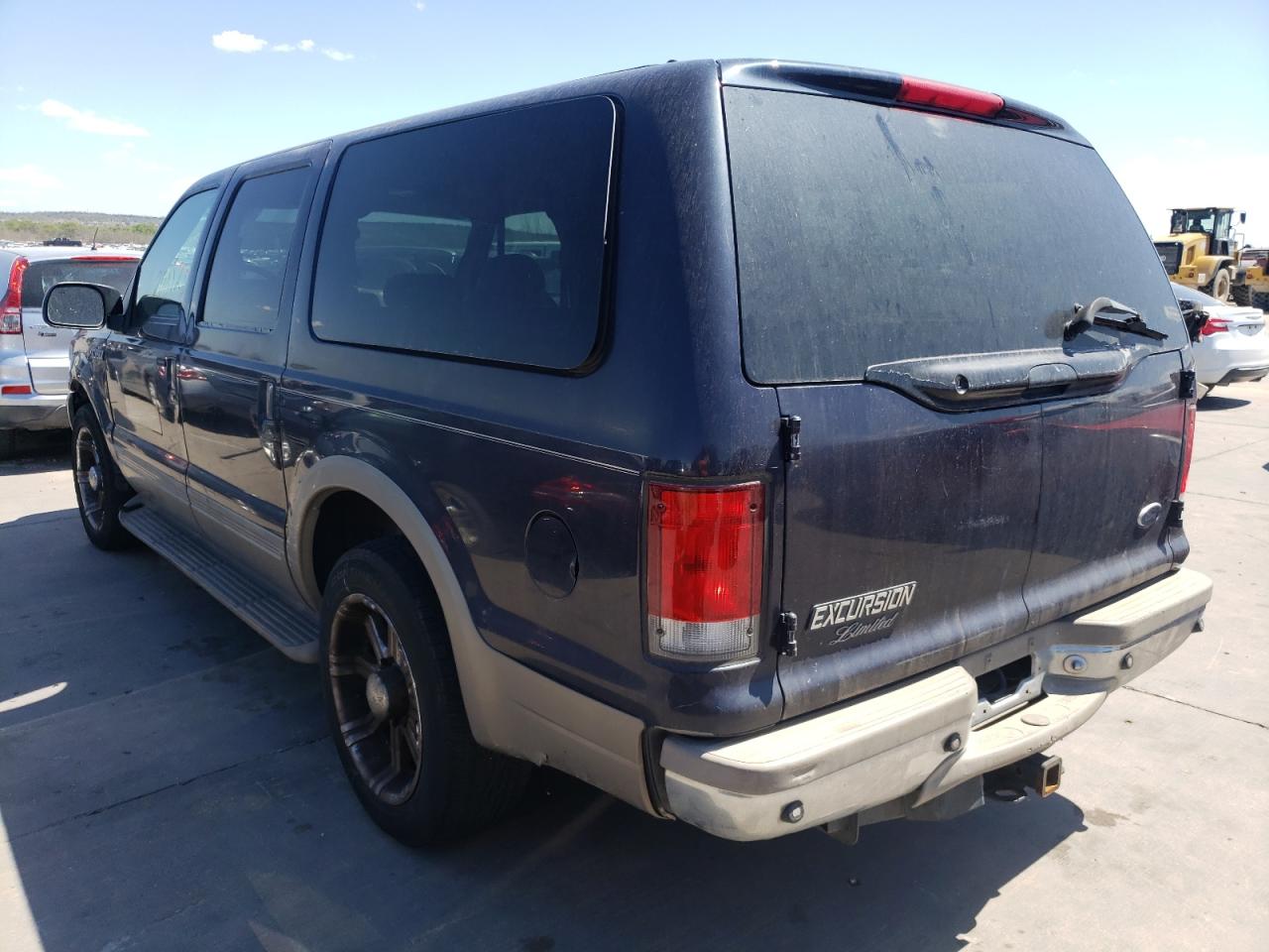 Photo 3 from auction – 2000 FORD EXCURSION with VIN 1FMNU42S4YED24661