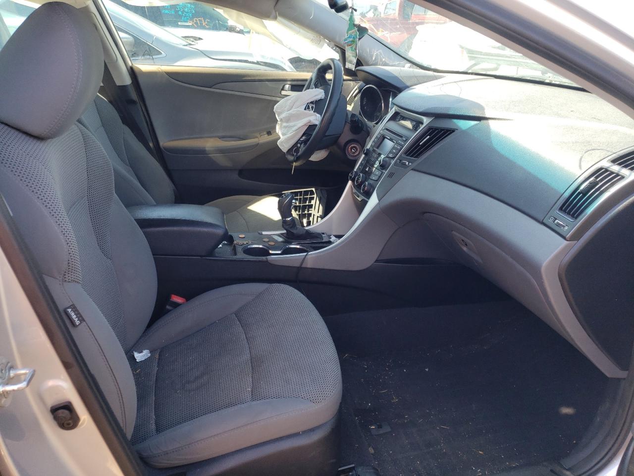 Photo 5 from auction – 2014 HYUNDAI SONATA GLS with VIN 5NPEB4AC8EH818196