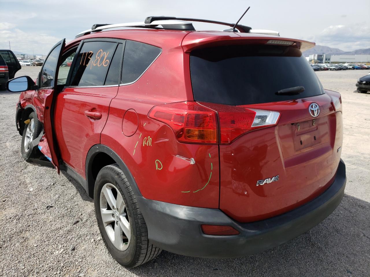 Photo 3 from auction – 2014 TOYOTA RAV4 XLE with VIN 2T3WFREV0EW118036
