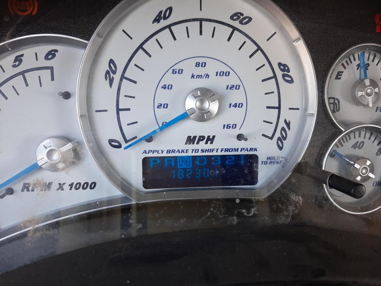 Photo 8 from auction – 2002 CHEVROLET AVALANCHE with VIN 3GNEC13T12G190292