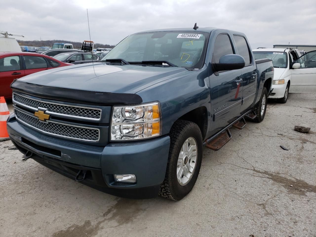 Photo 2 from auction – 2013 CHEVROLET SILVERADO with VIN 3GCPKTE74DG330127