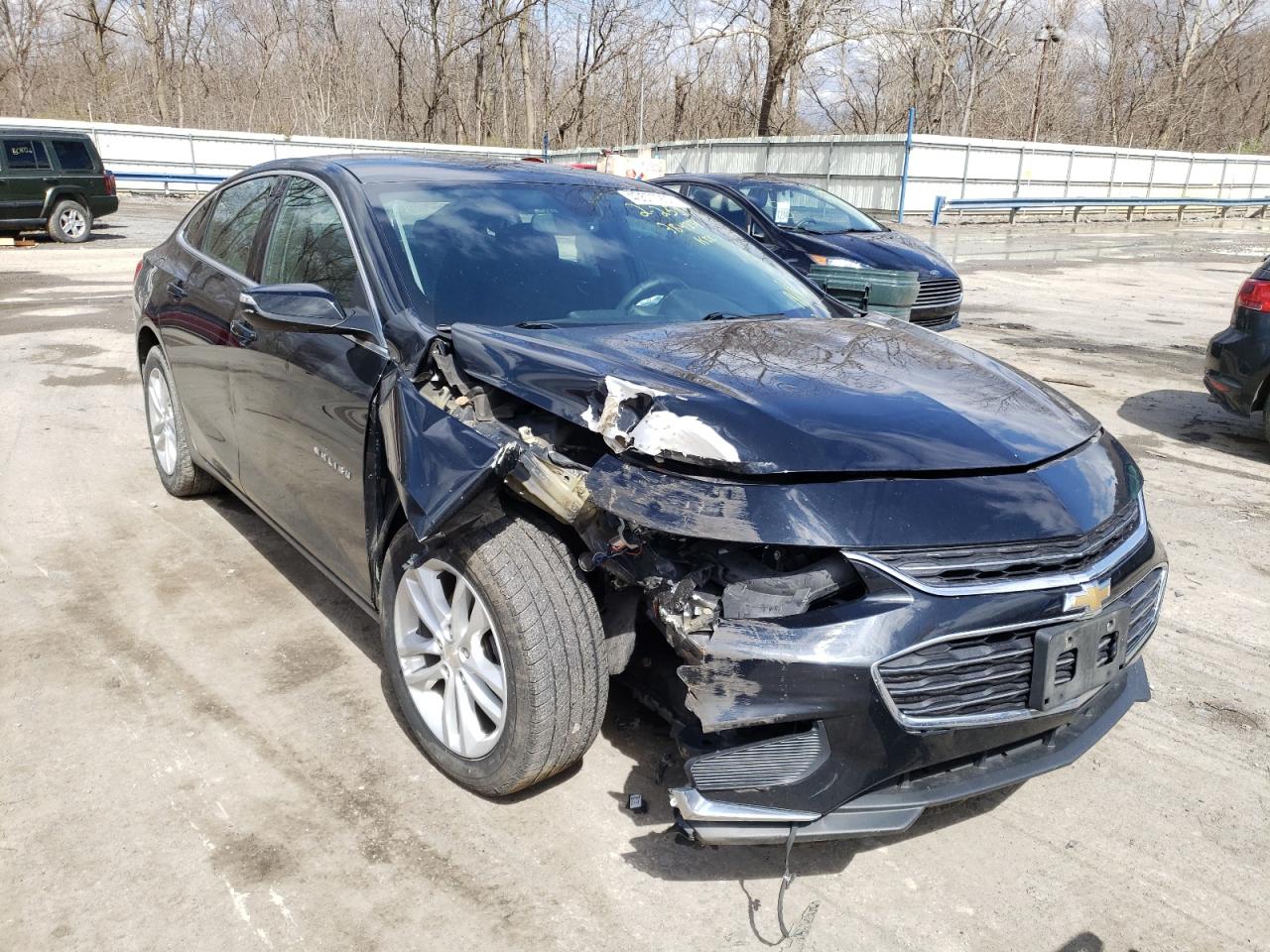 CHEVROLET MALIBU LT 2017 with VIN 1G1ZE5ST5HF138423 - Photo from auction