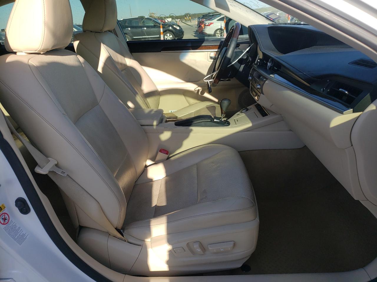 Foto 5 de la subasta – 2015 LEXUS ES 350 con VIN JTHBK1GG3F2177309