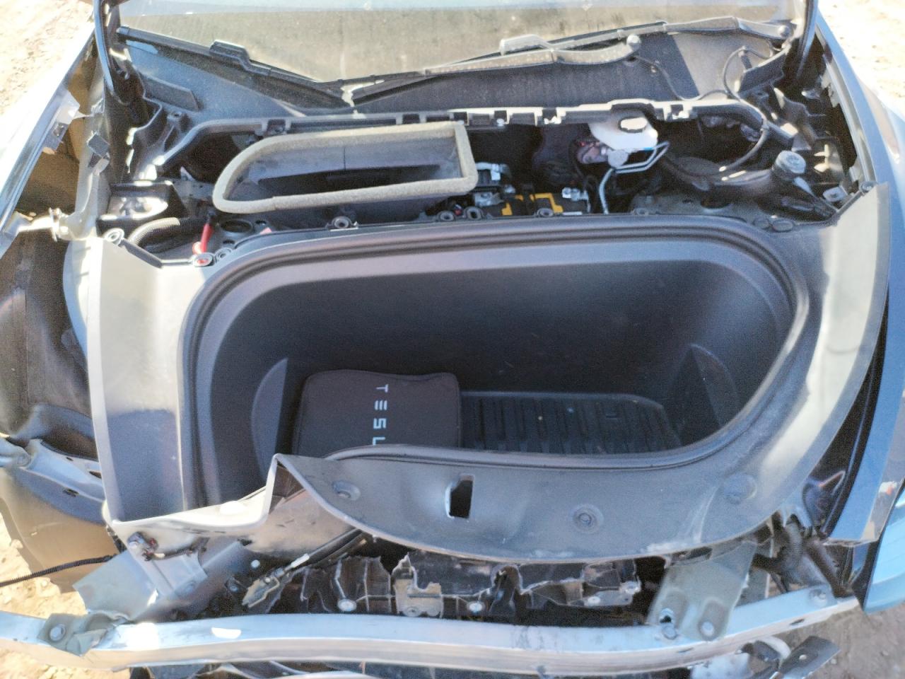 Photo 7 from auction – 2020 TESLA MODEL Y with VIN 5YJYGDEEXLF036701