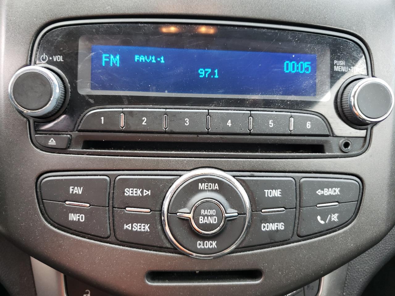 Photo 9 from auction – 2014 CHEVROLET SONIC LT with VIN 1G1JD6SG4E4200149