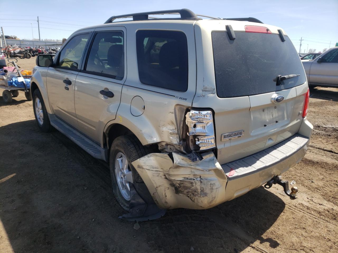 Photo 3 from auction – 2010 FORD ESCAPE XLT with VIN 1FMCU0DG6AKC75950