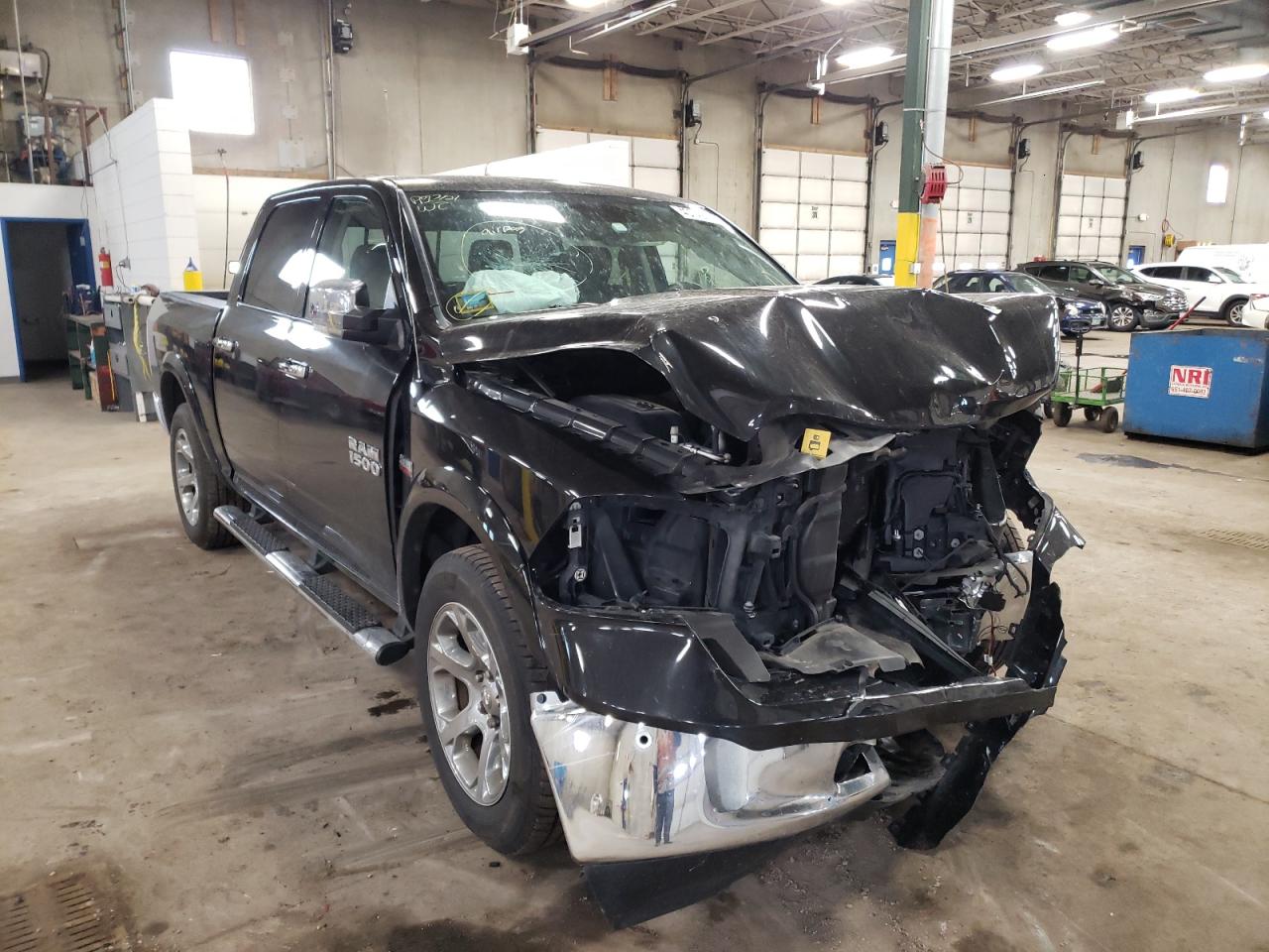 RAM 1500 LARAM 2015 z numerem VIN 1C6RR7NT5FS754105 - Zdjęcie z aukcji