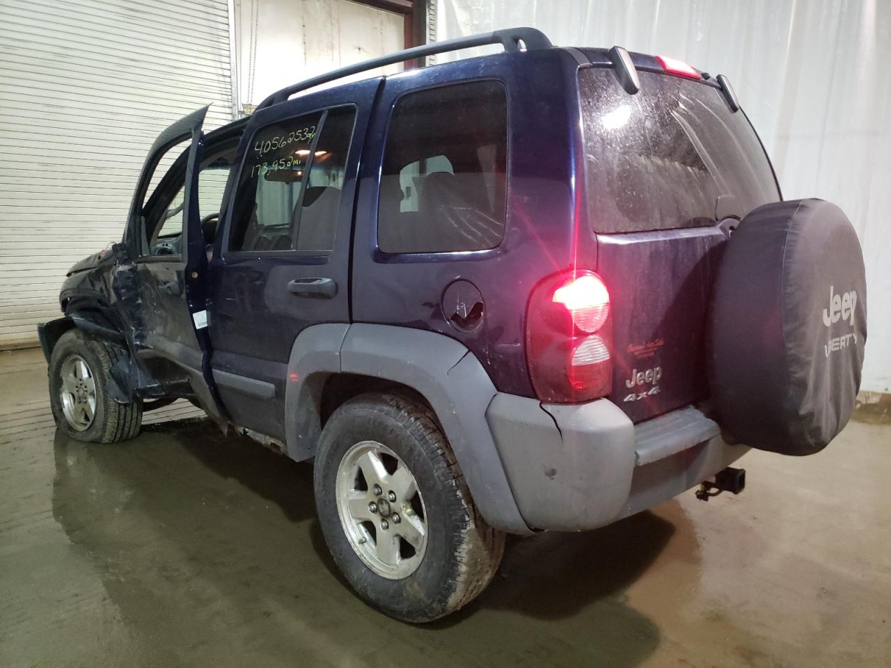Photo 3 from auction – 2006 JEEP LIBERTY SP with VIN 1J4GL48K96W130636
