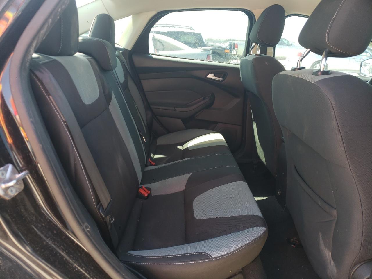 Photo 6 from auction – 2012 FORD FOCUS SE with VIN 1FAHP3F25CL312879