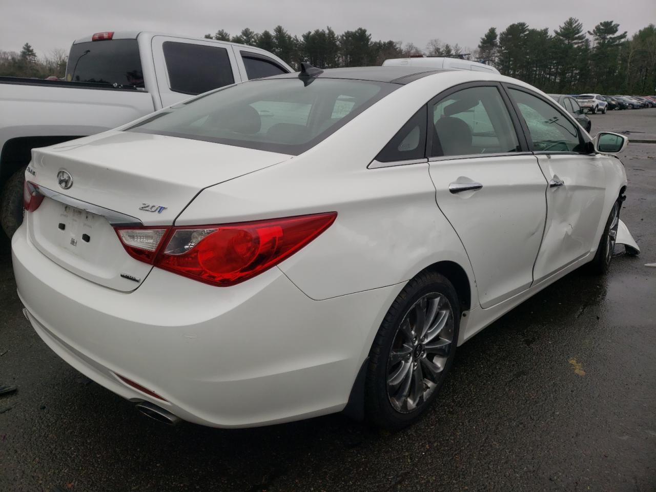 Photo 4 from auction – 2012 HYUNDAI SONATA SE with VIN 5NPEC4AB8CH342114