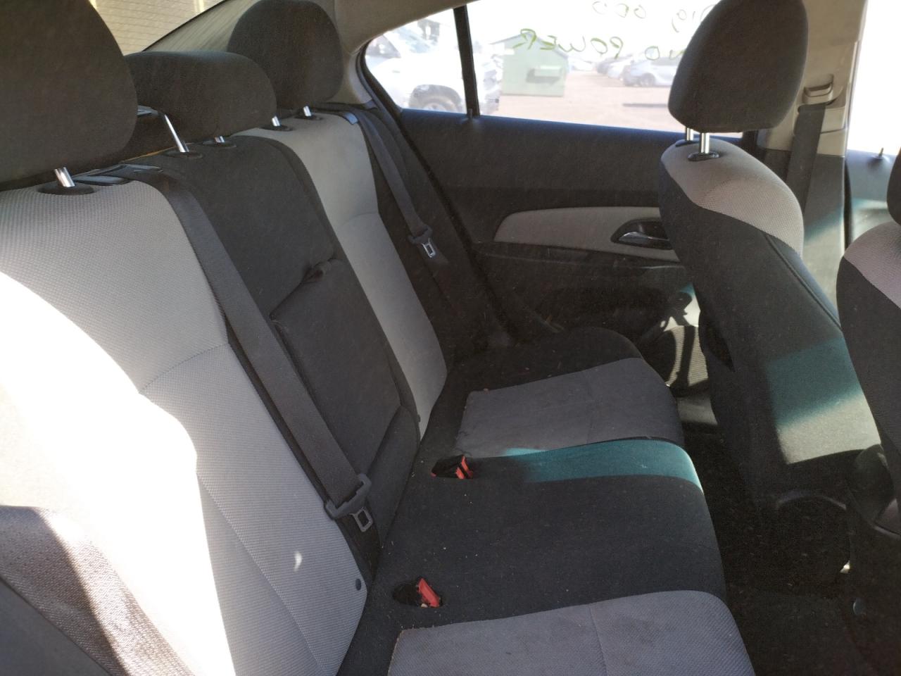 Photo 6 from auction – 2011 CHEVROLET CRUZE LS with VIN 1G1PC5SH4B7152579
