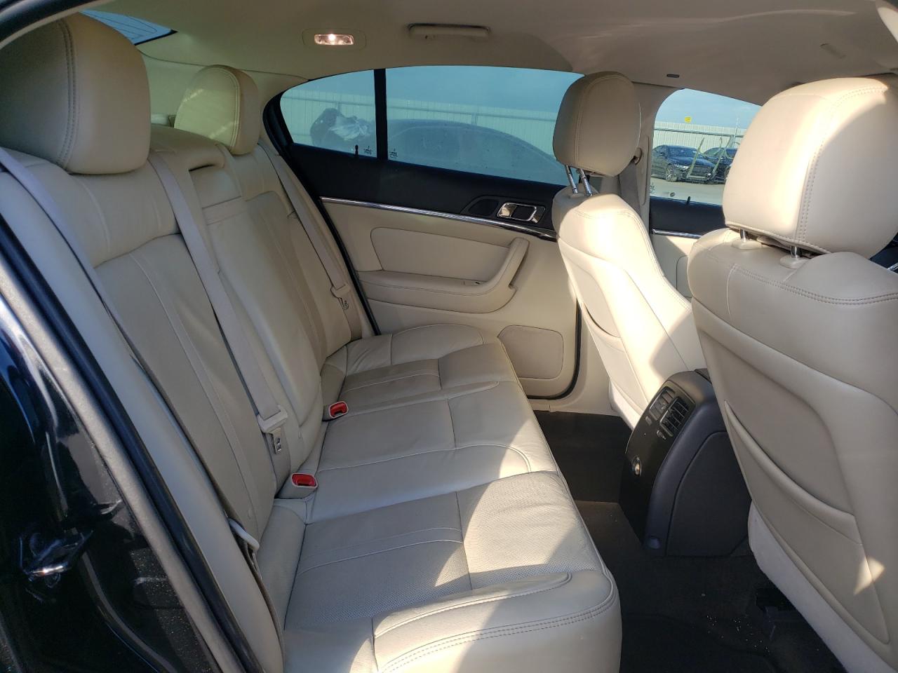Photo 6 from auction – 2013 LINCOLN MKS with VIN 1LNHL9DK8DG602325
