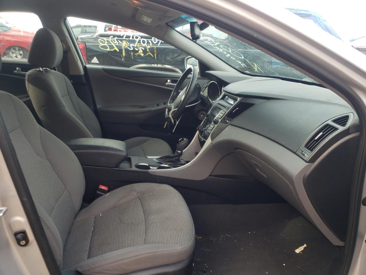Photo 5 from auction – 2012 HYUNDAI SONATA GLS with VIN 5NPEB4AC4CH334880
