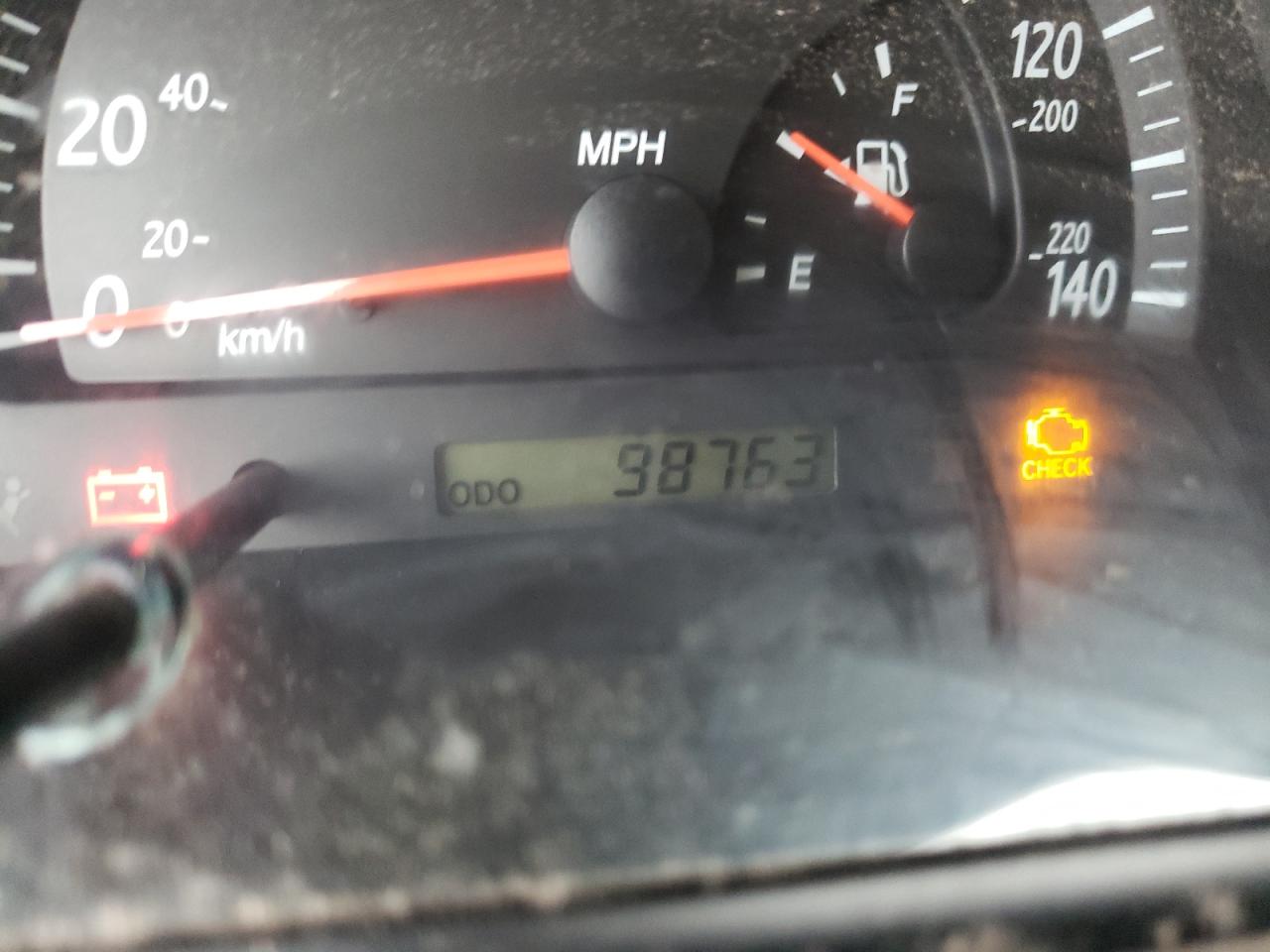 Photo 8 from auction – 2002 TOYOTA CAMRY LE with VIN 4T1BF32KX2U010307