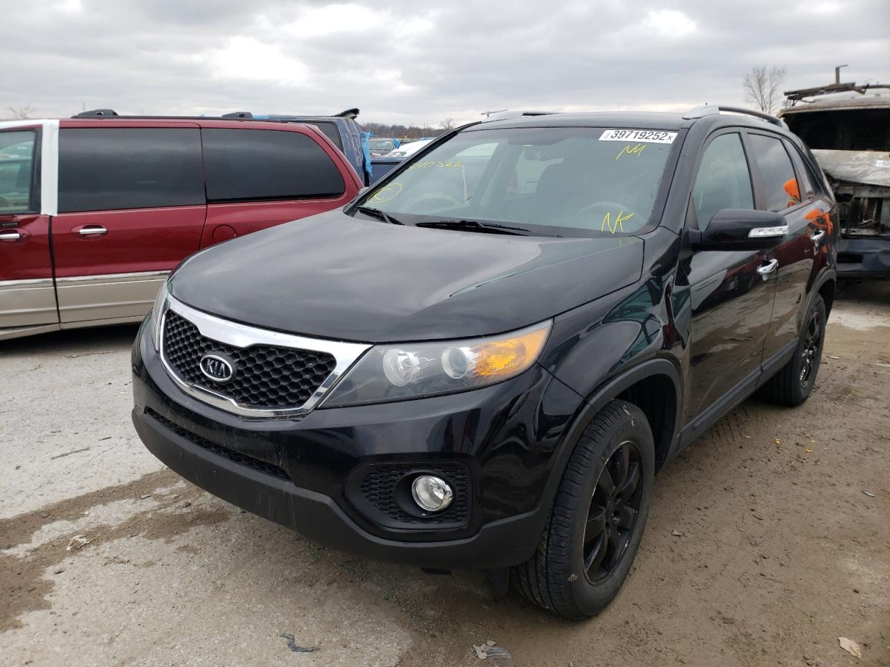 Photo 2 from auction – 2013 KIA SORENTO LX with VIN 5XYKT4A63DG340866