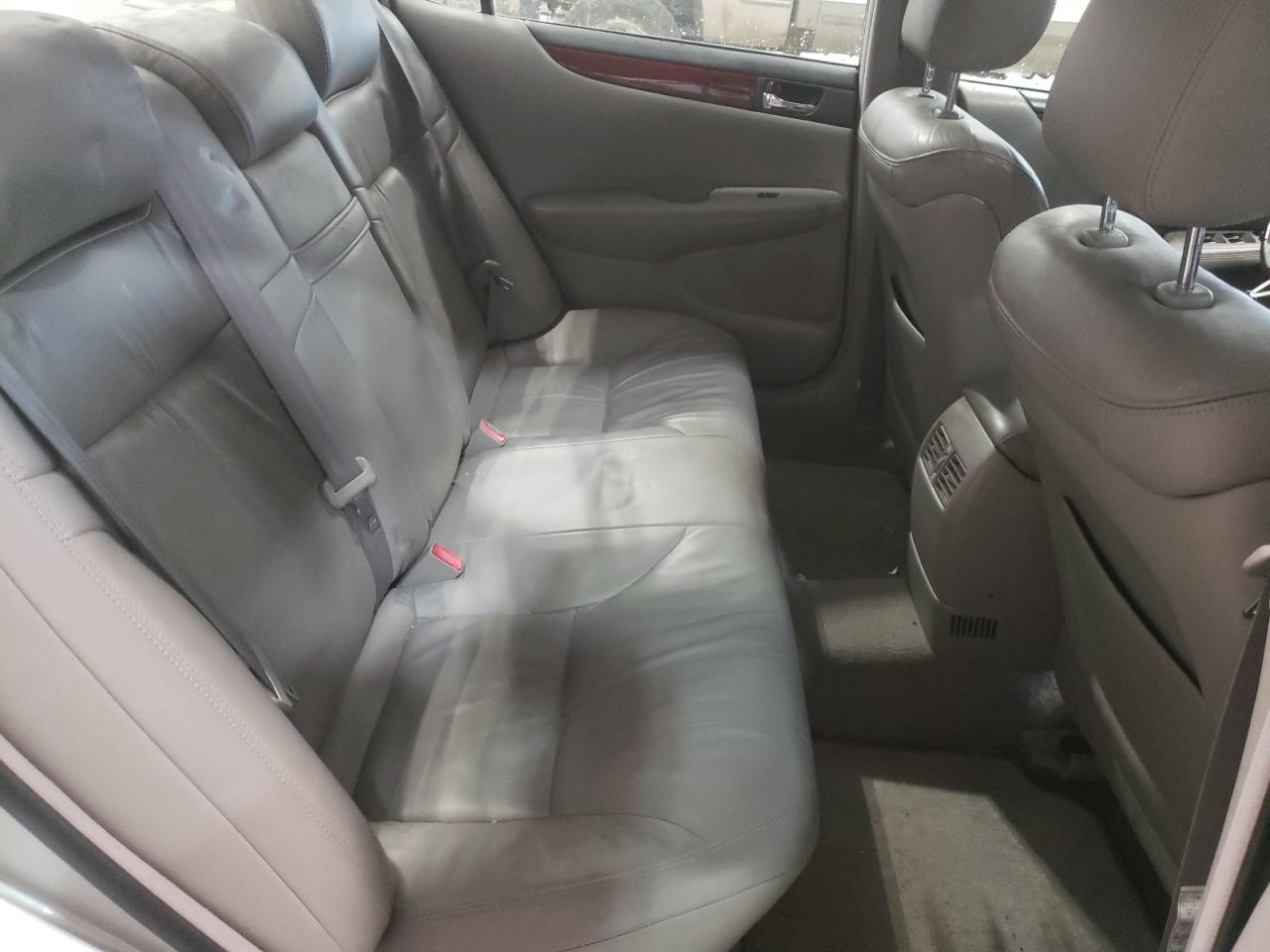Photo 6 from auction – 2004 LEXUS ES 330 with VIN JTHBA30GX40014173