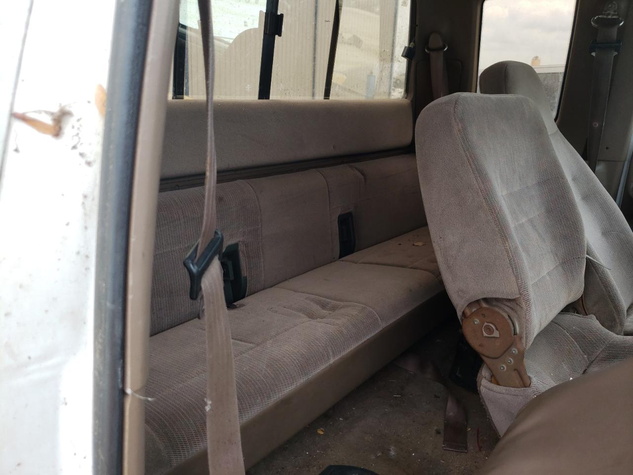 Photo 6 from auction – 1996 FORD F350 with VIN 1FTJX35F4TEB45435