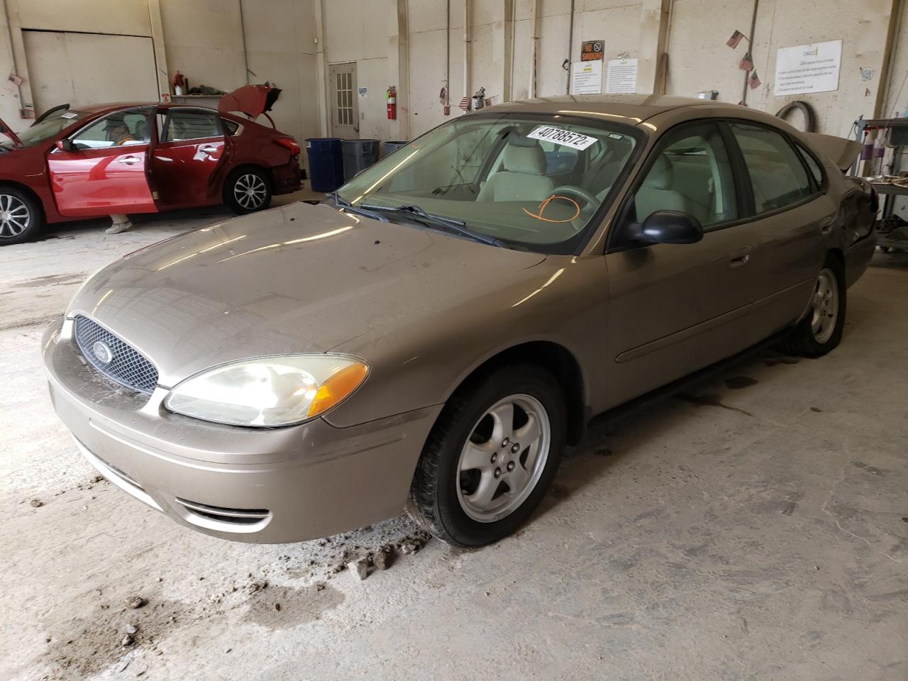 Photo 2 from auction – 2004 FORD TAURUS SE with VIN 1FAFP53U54A152413