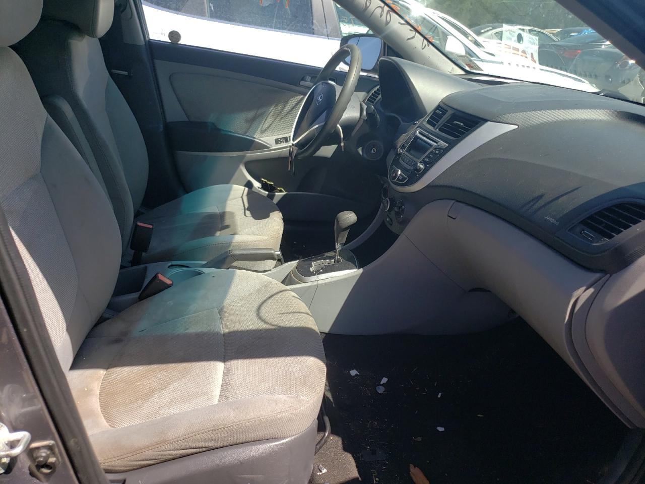 Photo 5 from auction – 2014 HYUNDAI ACCENT GLS with VIN KMHCT4AE0EU669046