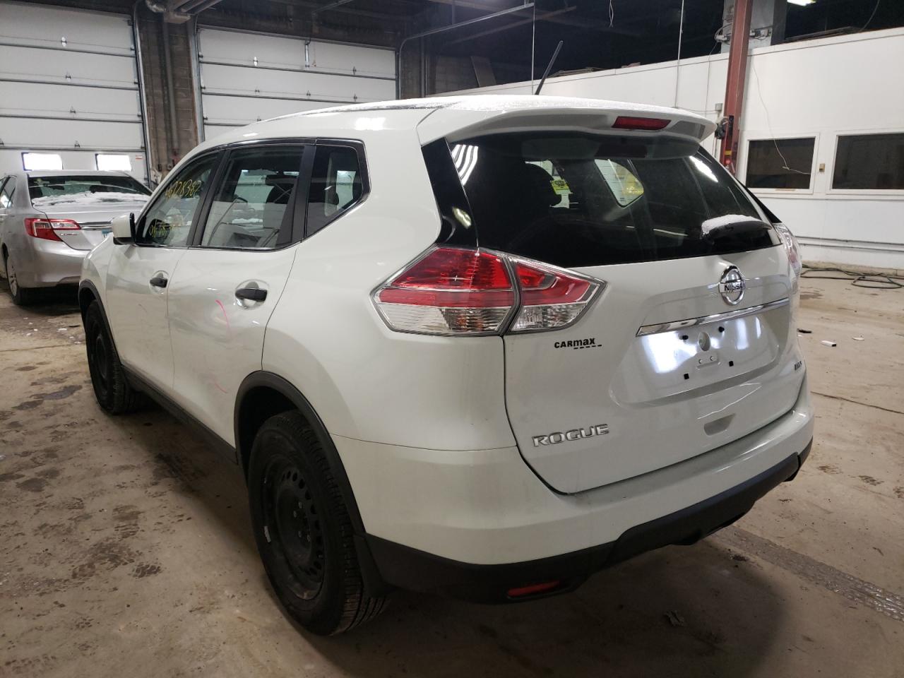 Photo 3 from auction – 2016 NISSAN ROGUE S with VIN KNMAT2MV9GP611465