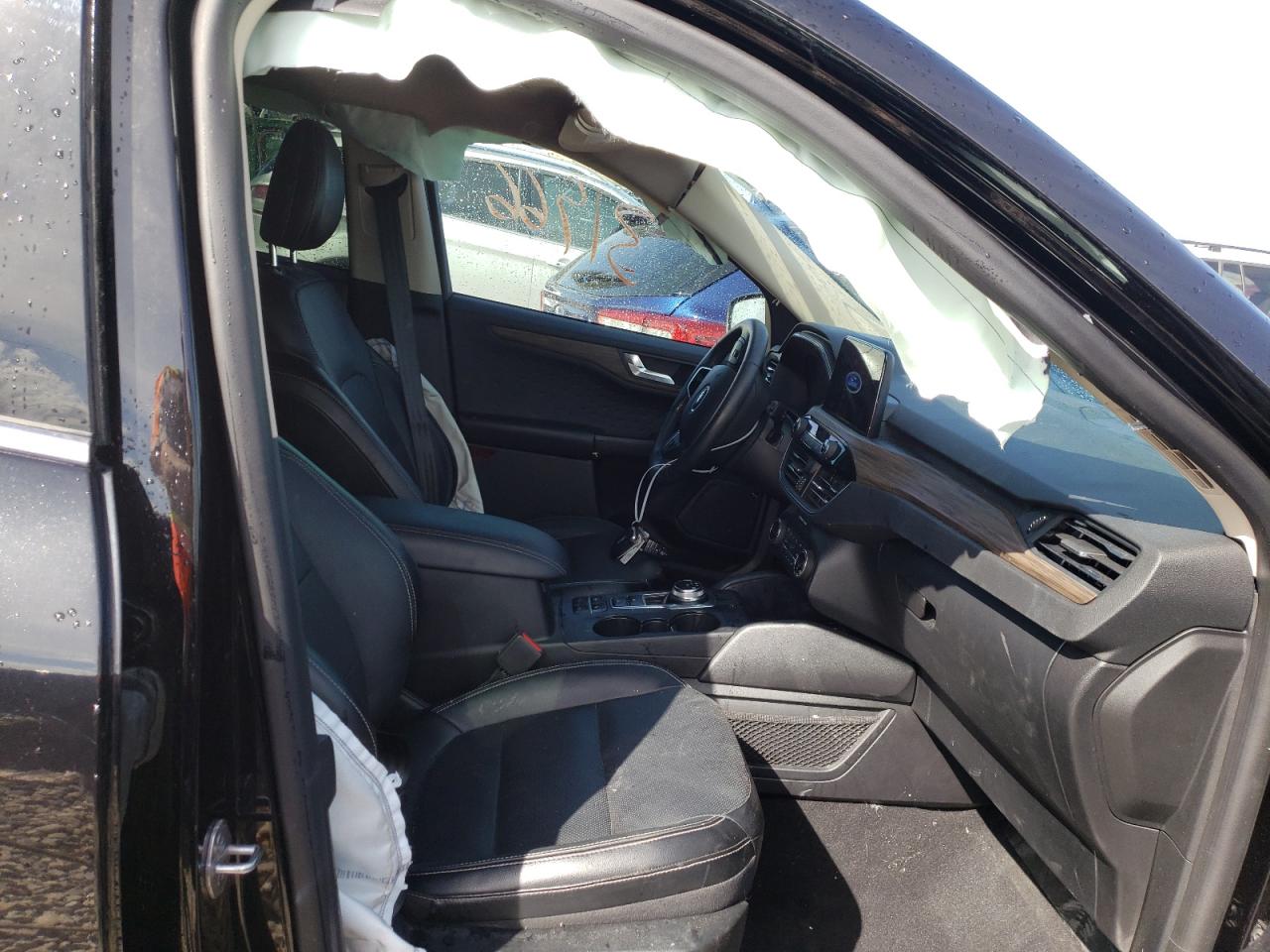 Photo 5 from auction – 2020 FORD ESCAPE TIT with VIN 1FMCU9J95LUA34009