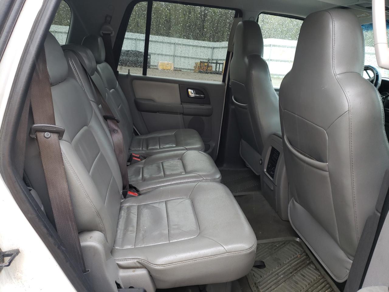 Photo 6 from auction – 2006 FORD EXPEDITION with VIN 1FMPU15566LA90514