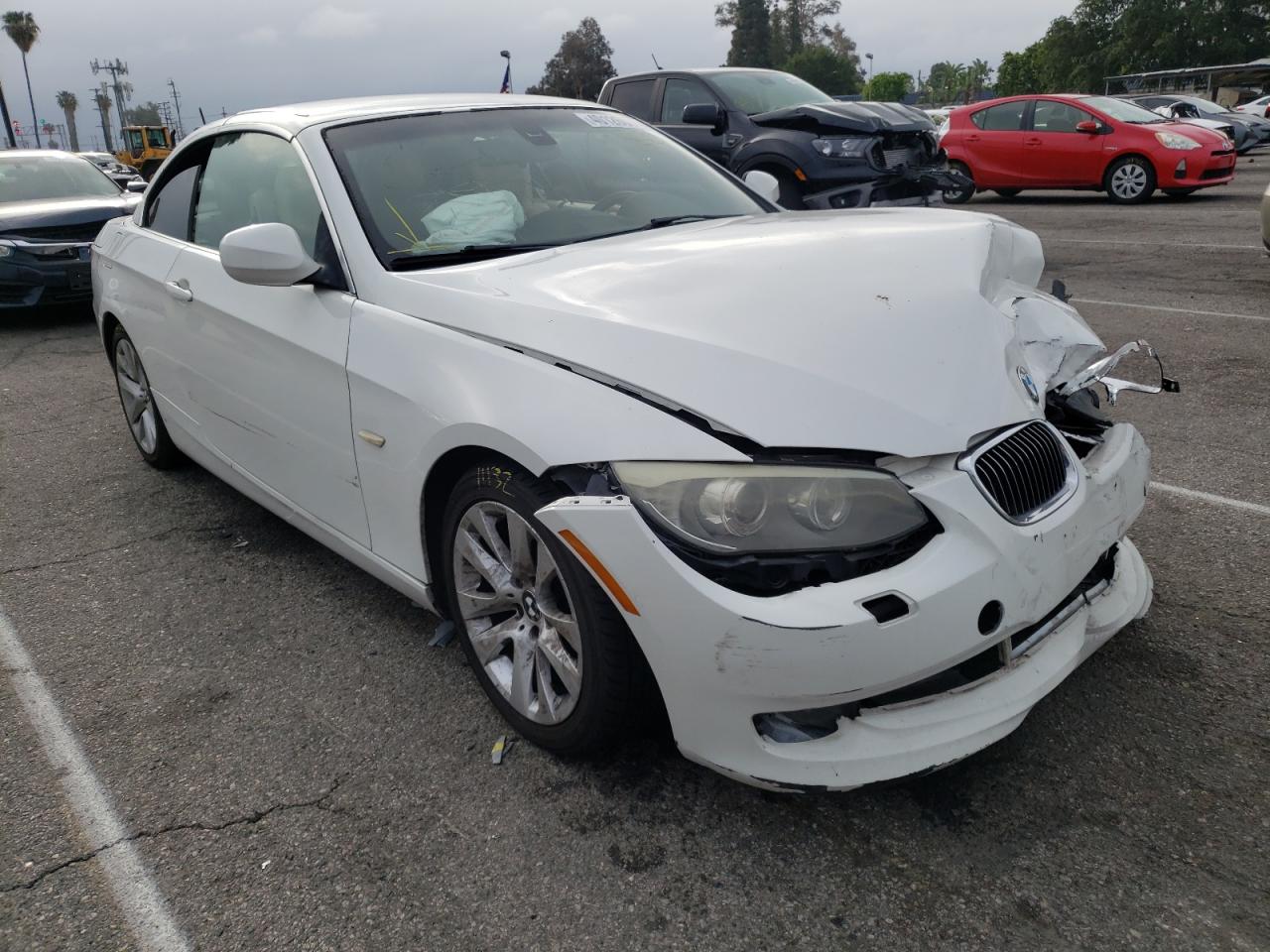 BMW 328 I SULE 2011 with VIN WBADW7C56BE443725 - Photo from auction