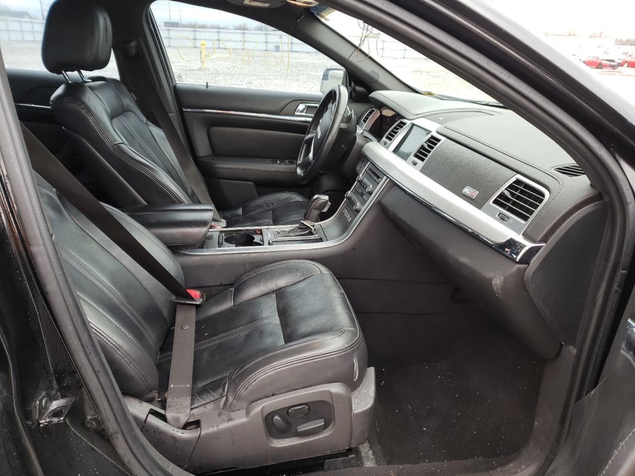 Zdjęcie 5 z aukcji – 2011 LINCOLN MKS z VIN 1LNHL9FT6BG600995