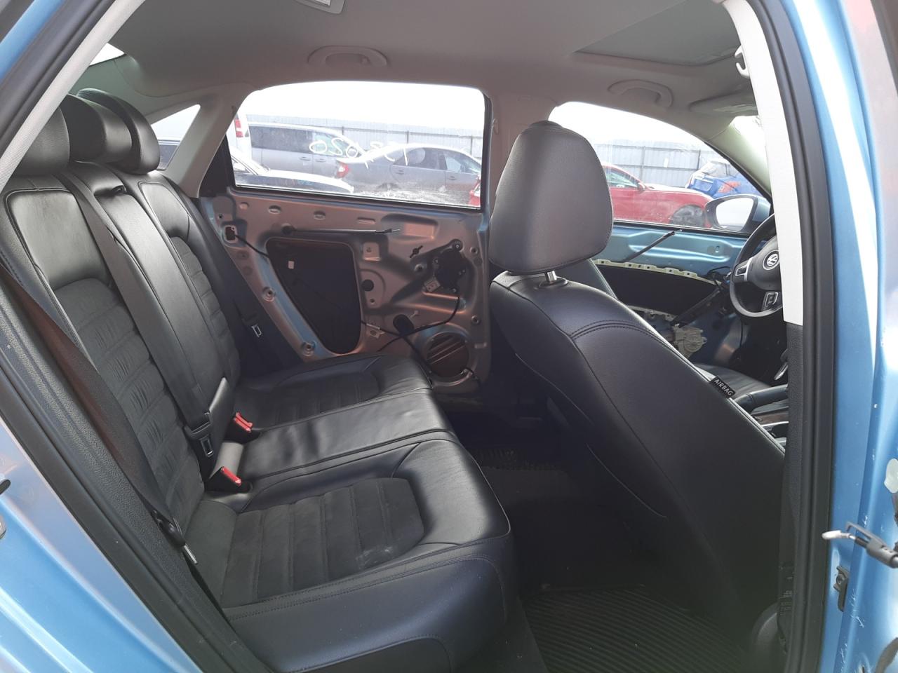 Photo 6 from auction – 2013 VOLKSWAGEN PASSAT SEL with VIN 1VWCN7A30DC017172