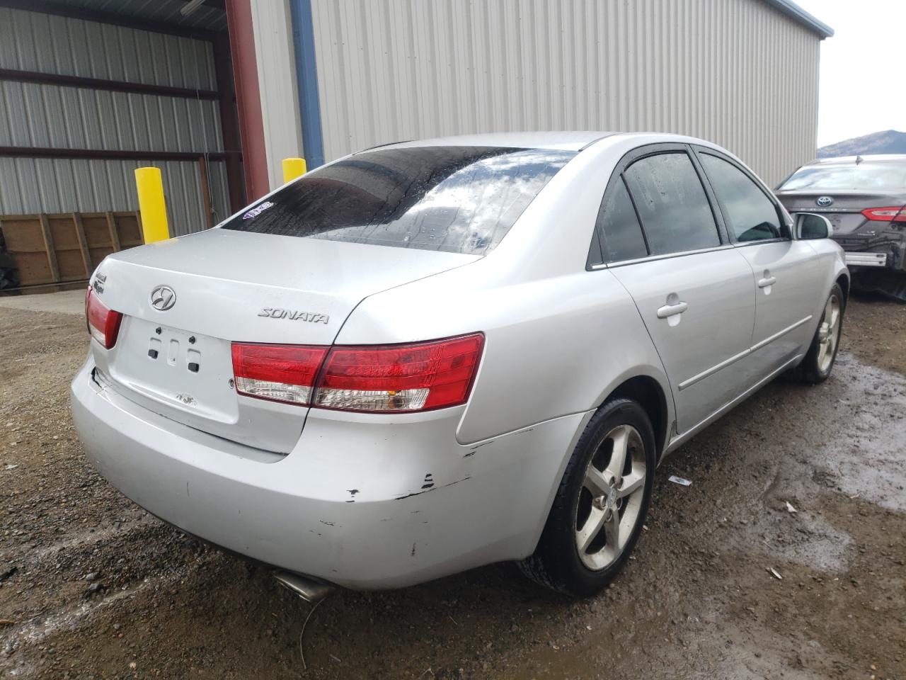 Photo 4 from auction – 2007 HYUNDAI SONATA SE with VIN 5NPEU46F87H210517
