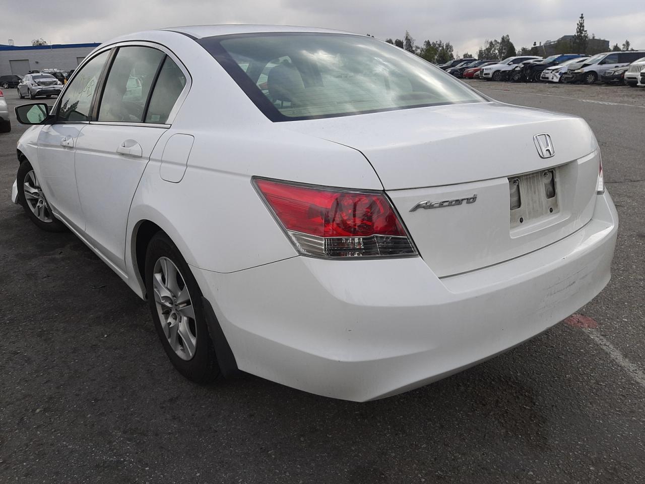 Photo 3 from auction – 2008 HONDA ACCORD LXP with VIN JHMCP26488C037899
