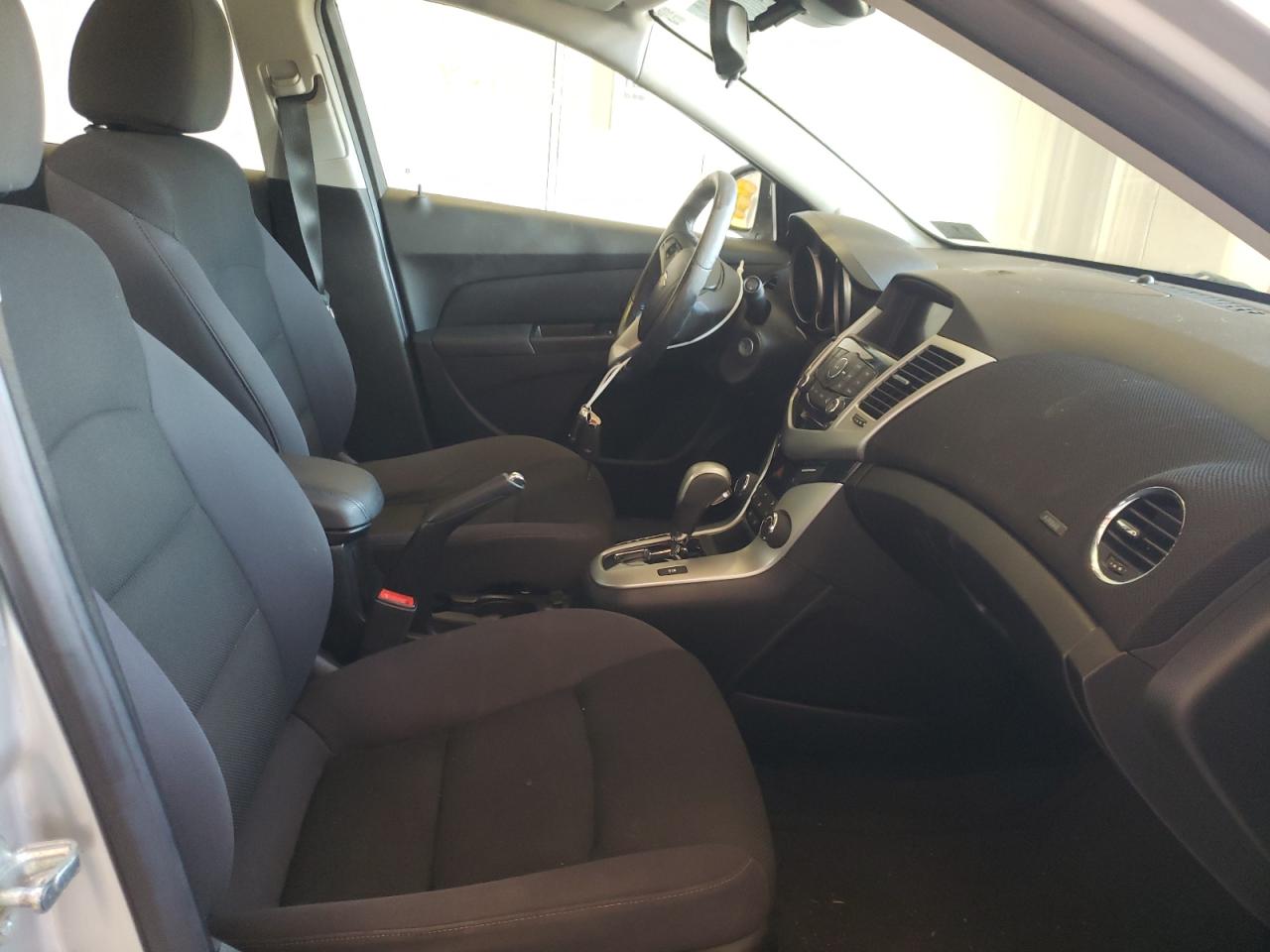 Photo 5 from auction – 2013 CHEVROLET CRUZE LT with VIN 1G1PC5SB0D7259157