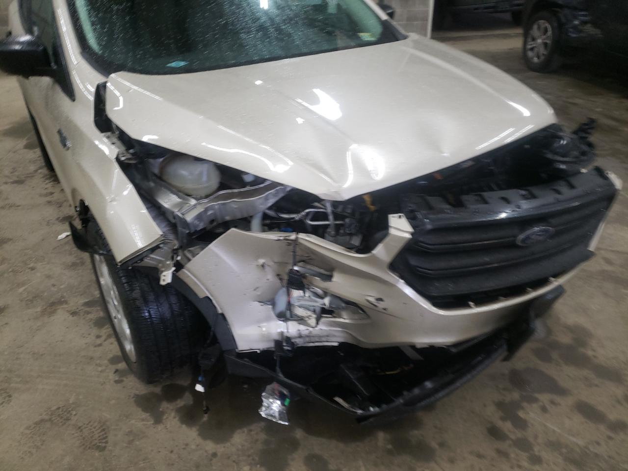 صورة رقم 9 من المزاد - 2018 FORD ESCAPE S مع VIN 1FMCU0F74JUC17241
