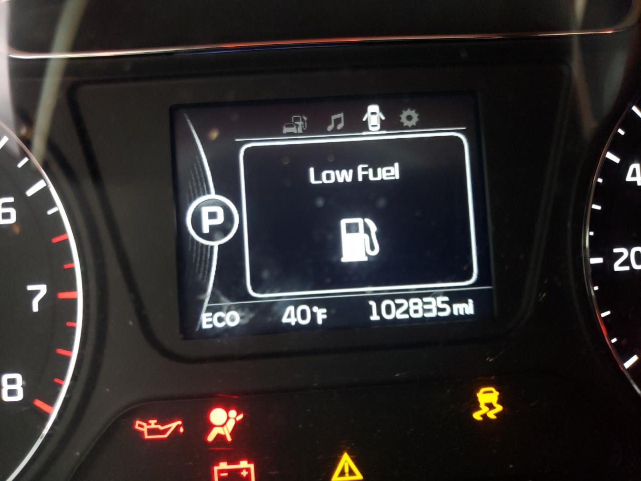 Photo 8 from auction – 2017 KIA SORENTO LX with VIN 5XYPG4A30HG285167