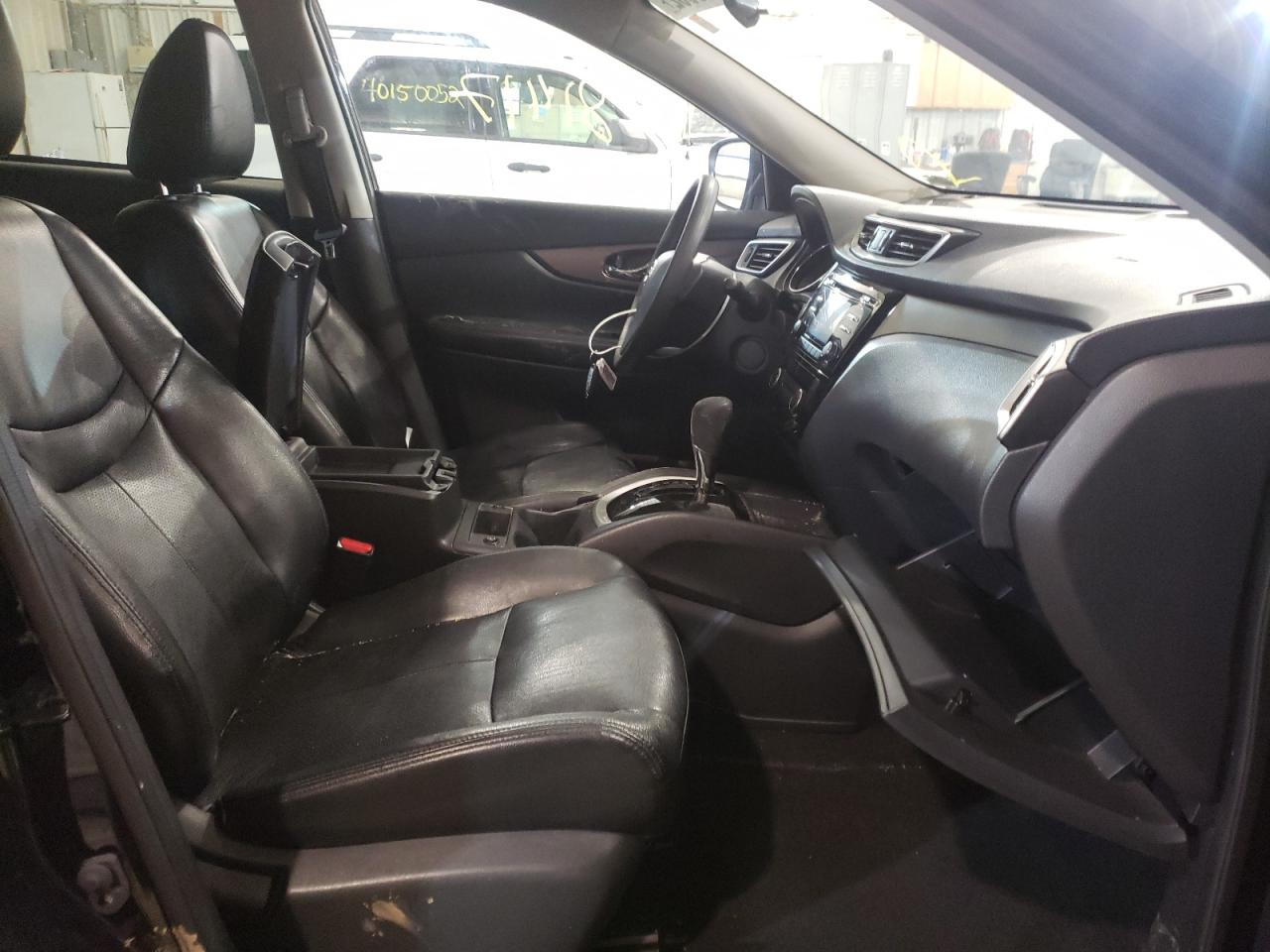 Photo 5 from auction – 2015 NISSAN ROGUE S with VIN KNMAT2MV6FP571103
