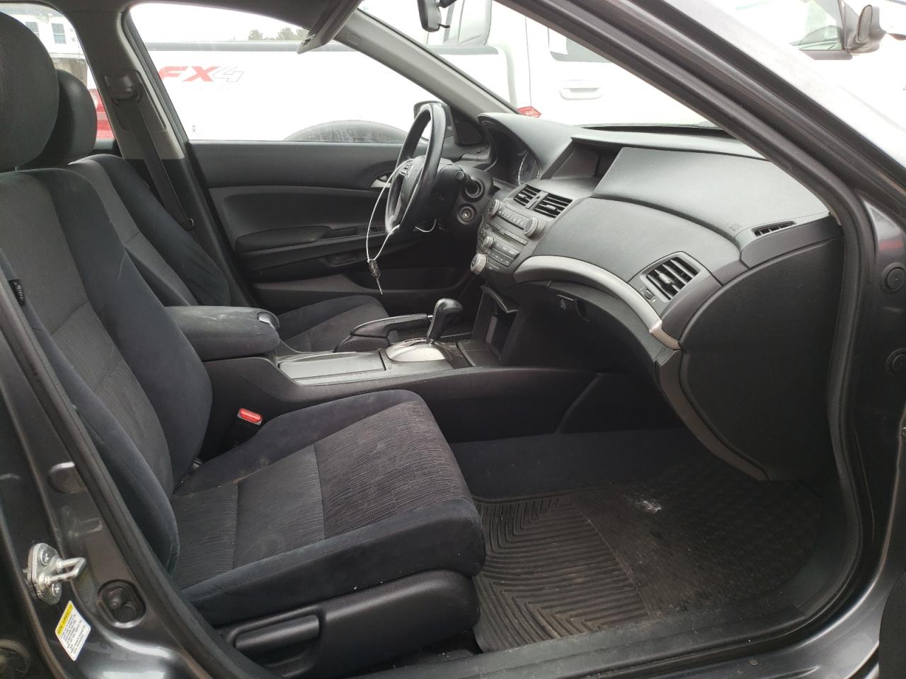 Photo 5 from auction – 2012 HONDA ACCORD LXP with VIN 1HGCP2F47CA033706