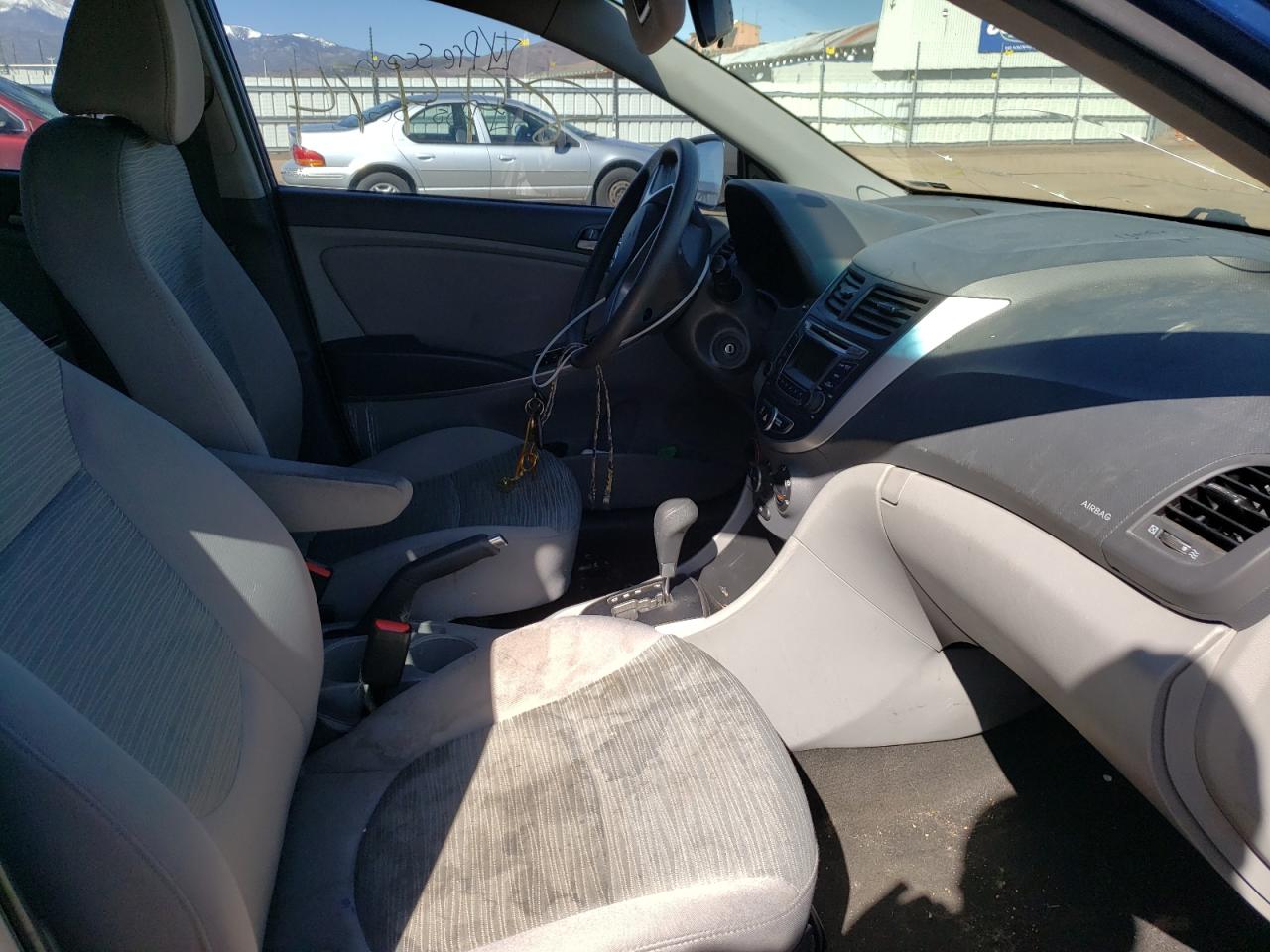 Photo 5 from auction – 2017 HYUNDAI ACCENT SE with VIN KMHCT4AE5HU271027