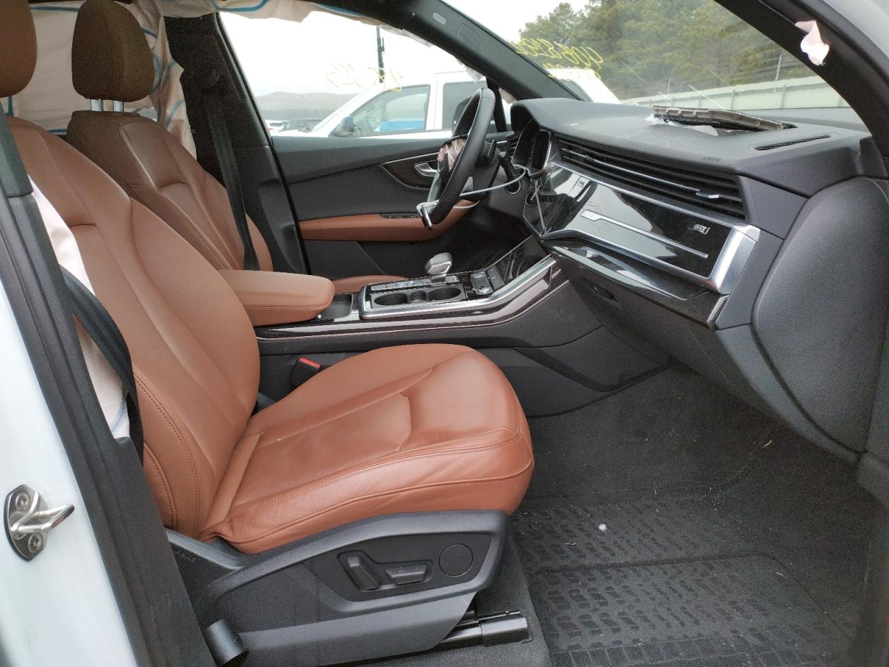 Photo 5 from auction – 2020 AUDI Q7 PREMIUM with VIN WA1LJAF74LD006931