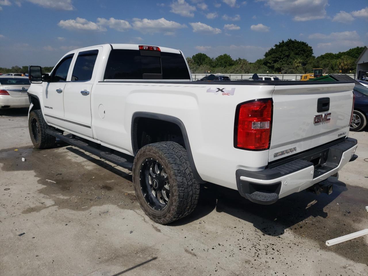 Photo 3 from auction – 2015 GMC SIERRA K35 with VIN 1GT424E82FF656806
