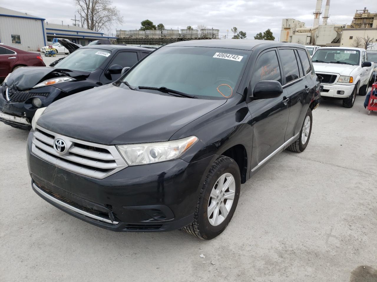 Photo 2 from auction – 2013 TOYOTA HIGHLANDER with VIN 5TDZA3EH4DS046647