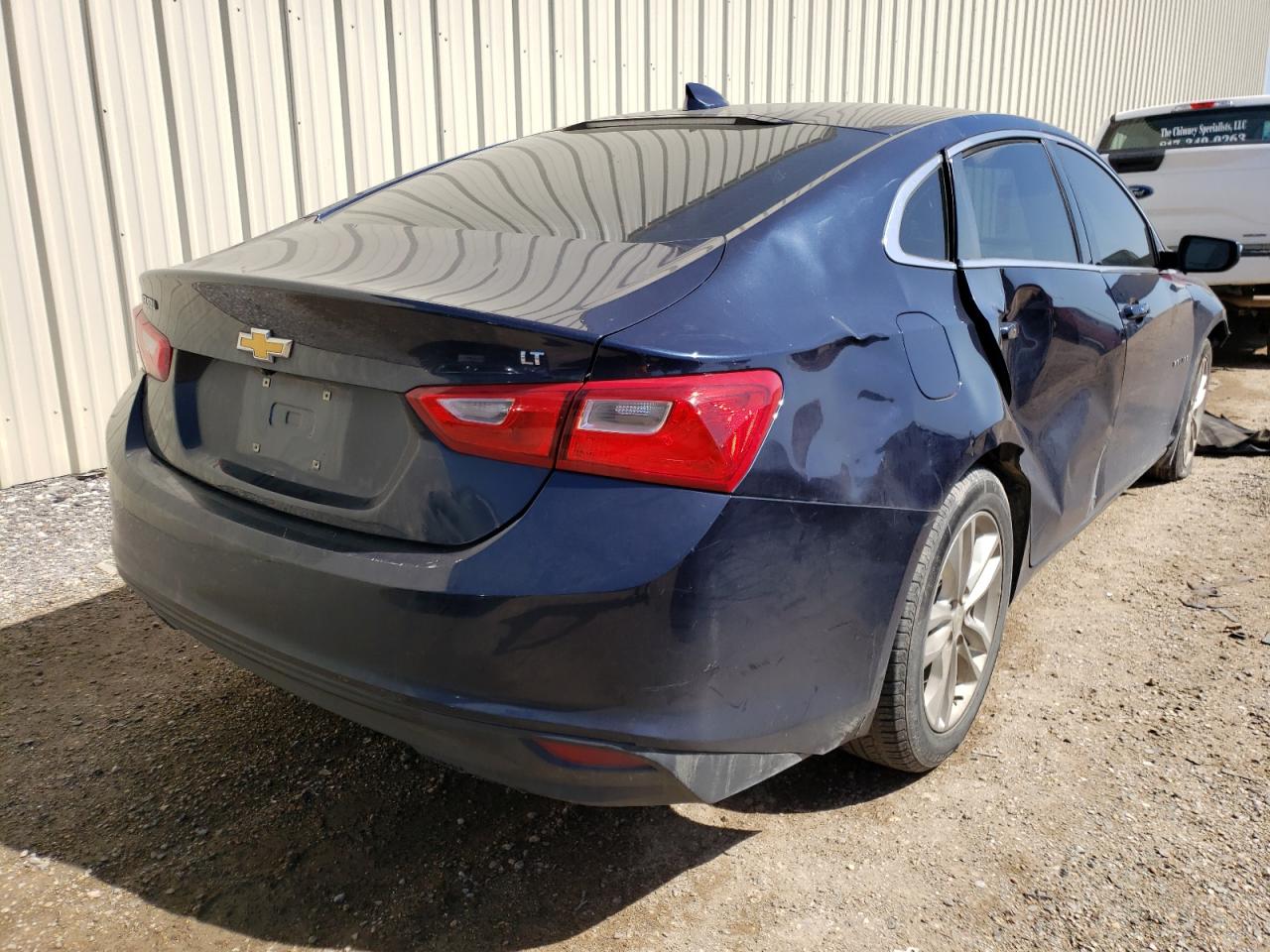 Photo 4 from auction – 2017 CHEVROLET MALIBU LT with VIN 1G1ZE5ST4HF107213