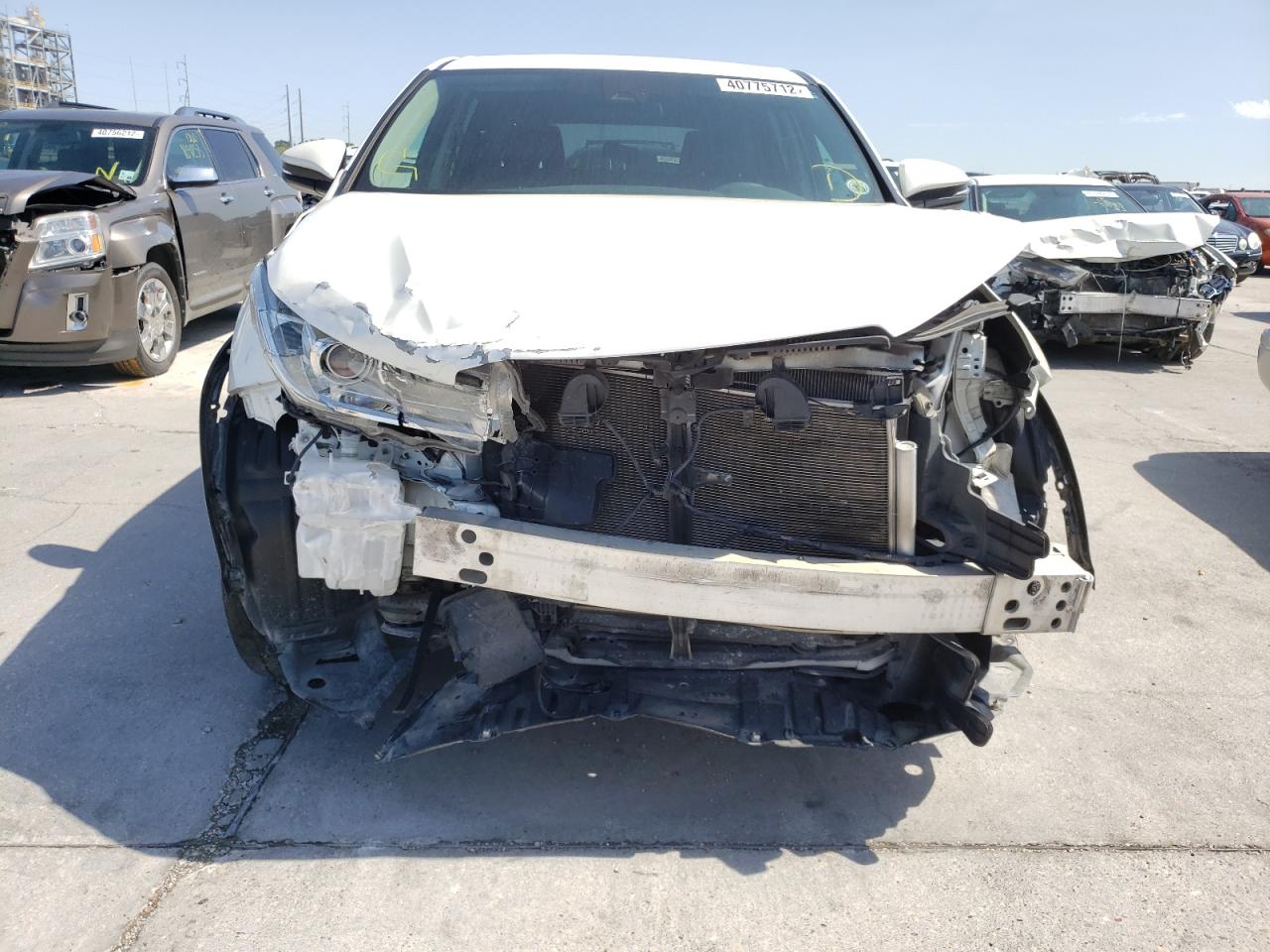 Photo 9 from auction – 2018 TOYOTA HIGHLANDER with VIN 5TDZZRFH6JS252137
