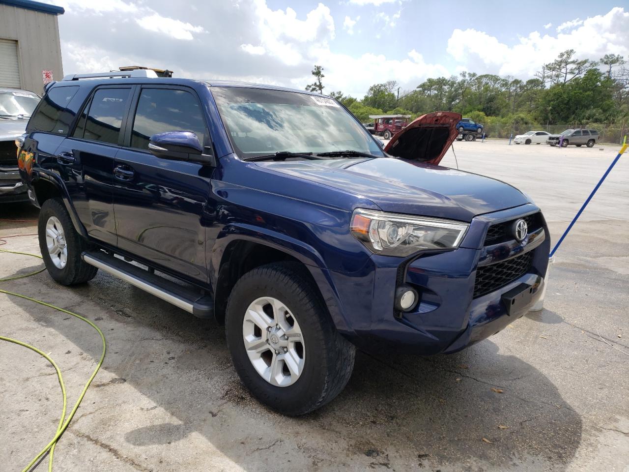 Photo 1 from auction – 2014 TOYOTA 4RUNNER SR with VIN JTEBU5JR5E5188687