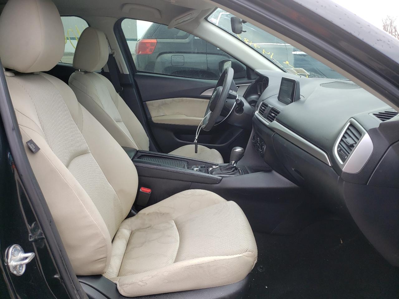 Photo 5 from auction – 2017 MAZDA 3 SPORT with VIN 3MZBN1U76HM102514