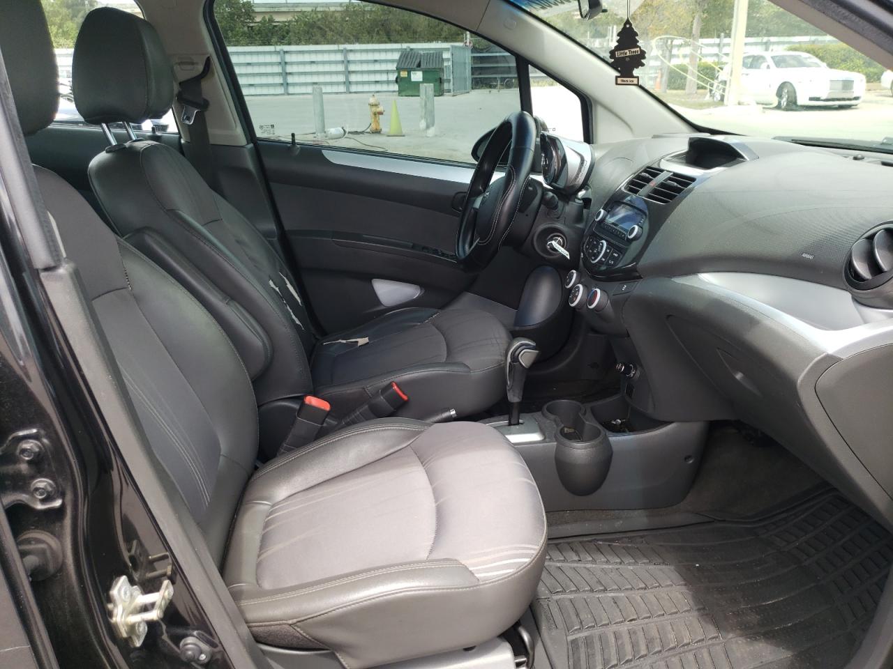 Photo 5 from auction – 2014 CHEVROLET SPARK LS with VIN KL8CB6S91EC418202